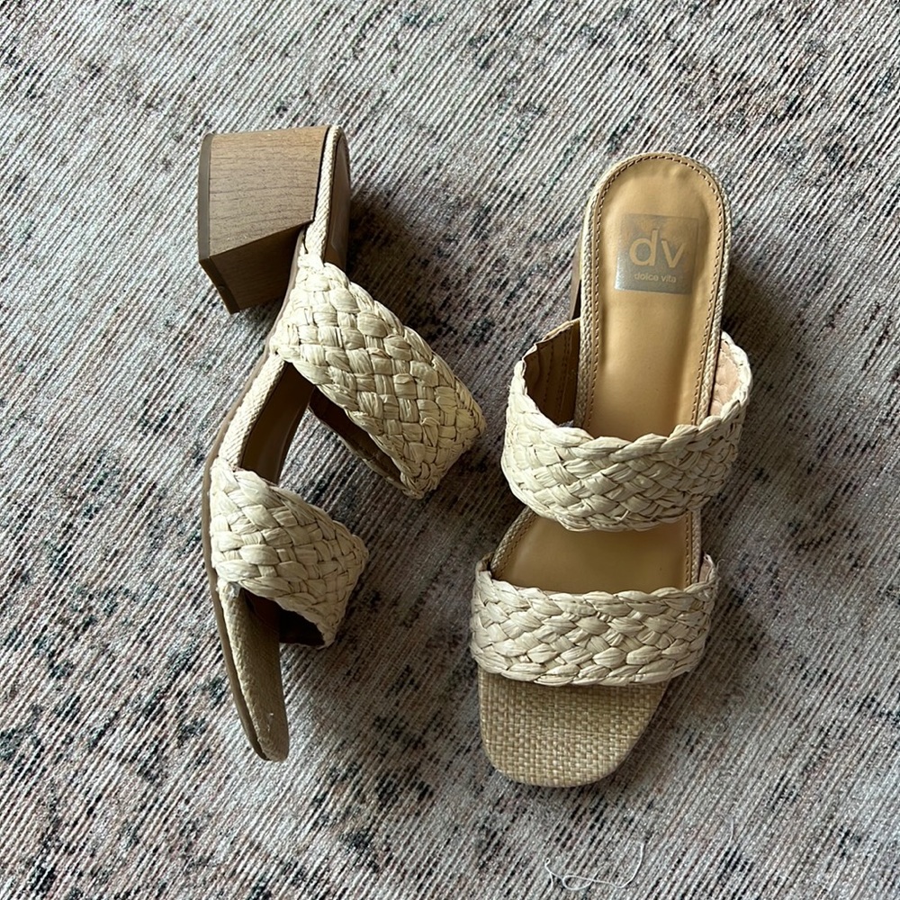 DV Dolce Vita Raffia slide sandals size 10